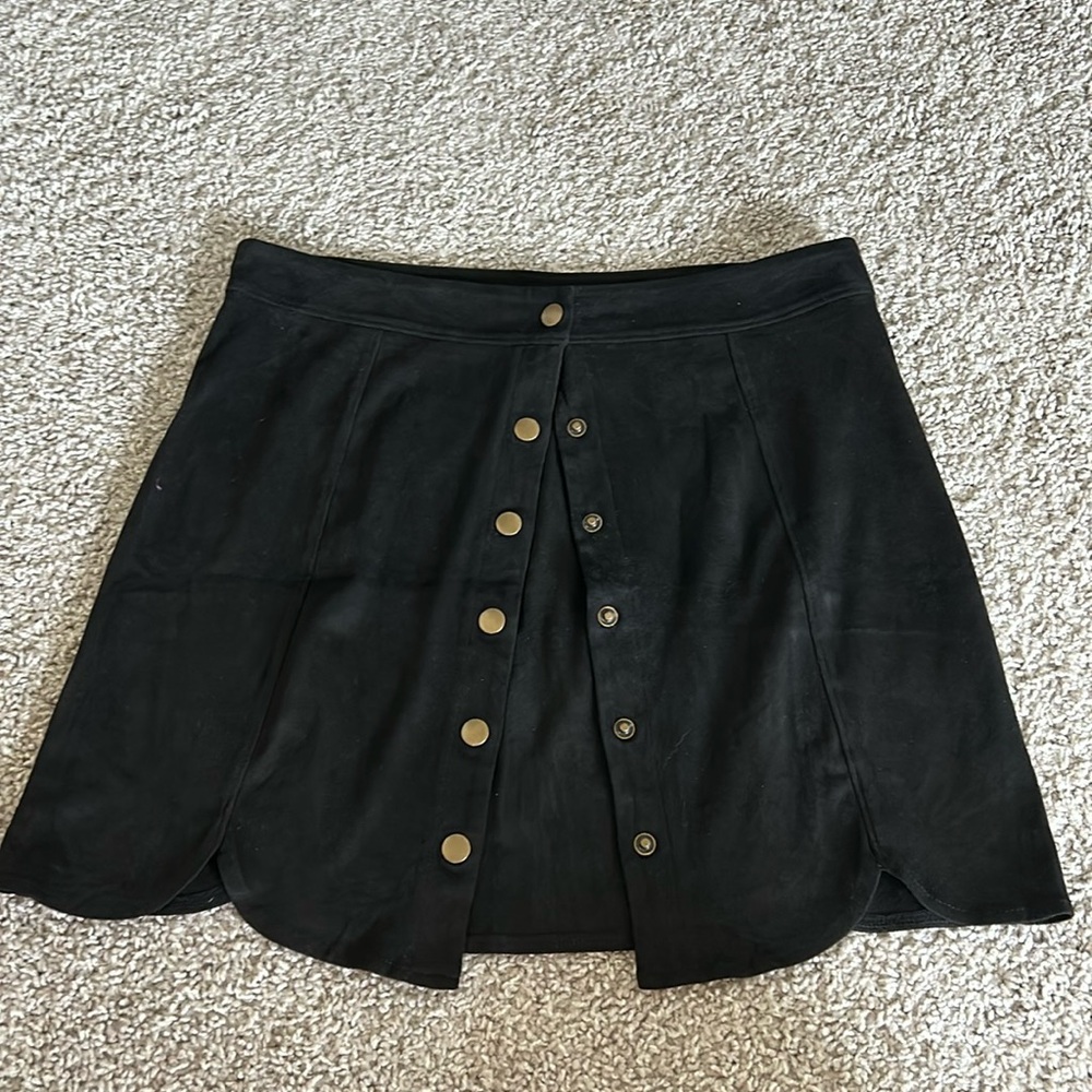 Ivy & Main Black Button down Skirt - Size L